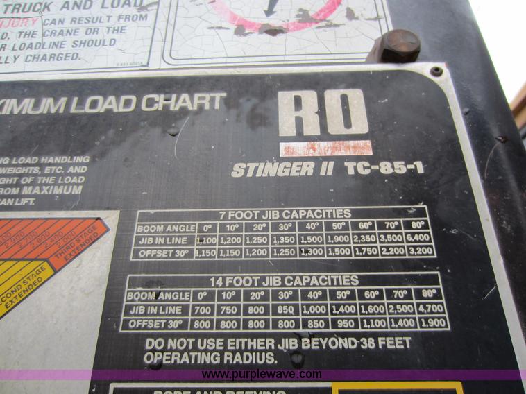 image for item A5673 1977 Mack RS600L crane truck