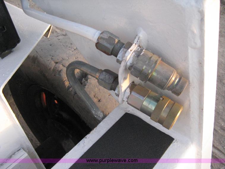 image for item A6020 1995 Bobcat 553 skid steer