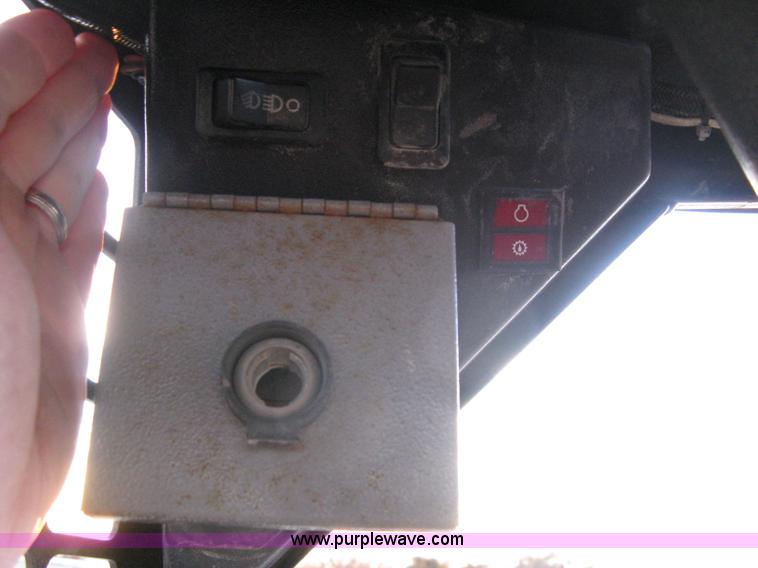 image for item A6020 1995 Bobcat 553 skid steer