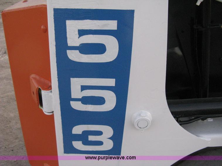 image for item A6020 1995 Bobcat 553 skid steer