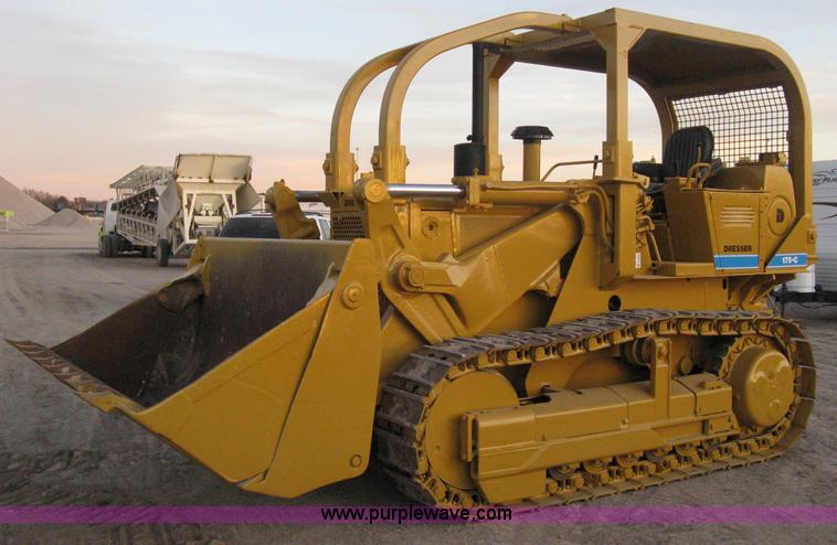 image for item A6022 1997 Dresser 175C track loader