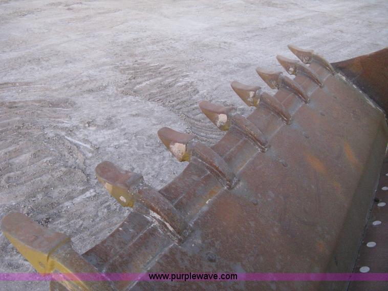 image for item A6022 1997 Dresser 175C track loader