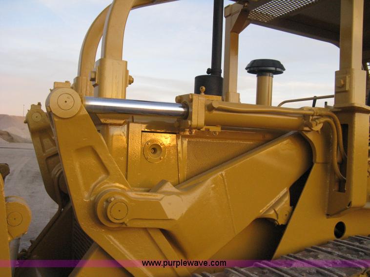 image for item A6022 1997 Dresser 175C track loader