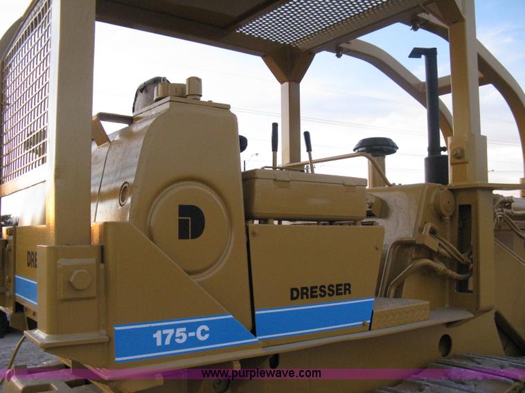 image for item A6022 1997 Dresser 175C track loader