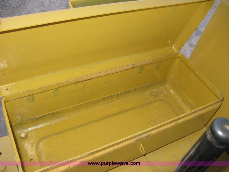 image for item A6022 1997 Dresser 175C track loader