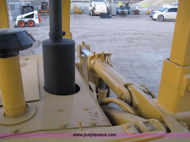 image for item A6022 1997 Dresser 175C track loader