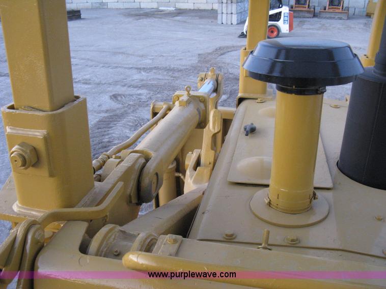 image for item A6022 1997 Dresser 175C track loader