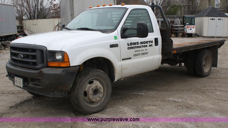 image for item A6622 2001 Ford F450 XL Super Duty pickup truck