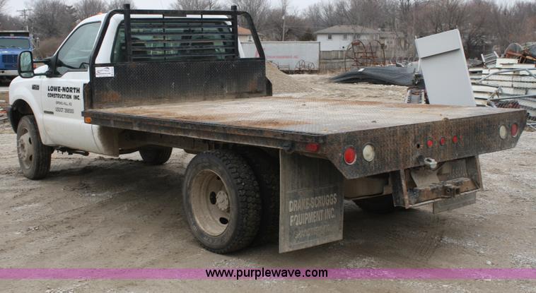 image for item A6622 2001 Ford F450 XL Super Duty pickup truck