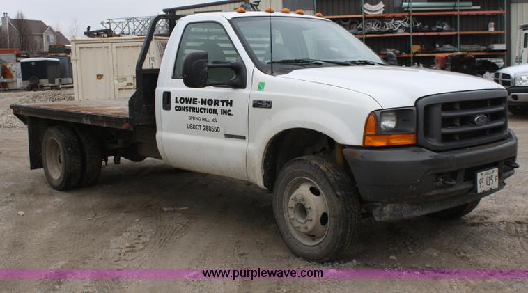 image for item A6622 2001 Ford F450 XL Super Duty pickup truck