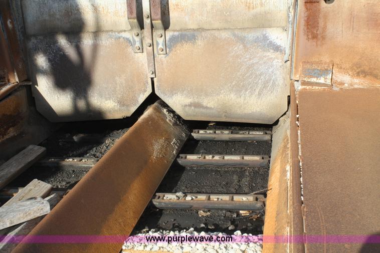 image for item A6626 1991 Cedarapids CR561 asphalt paver