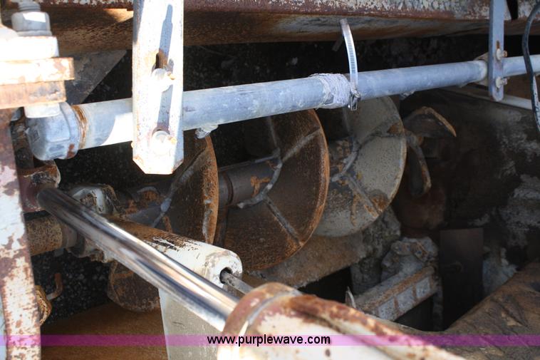 image for item A6626 1991 Cedarapids CR561 asphalt paver