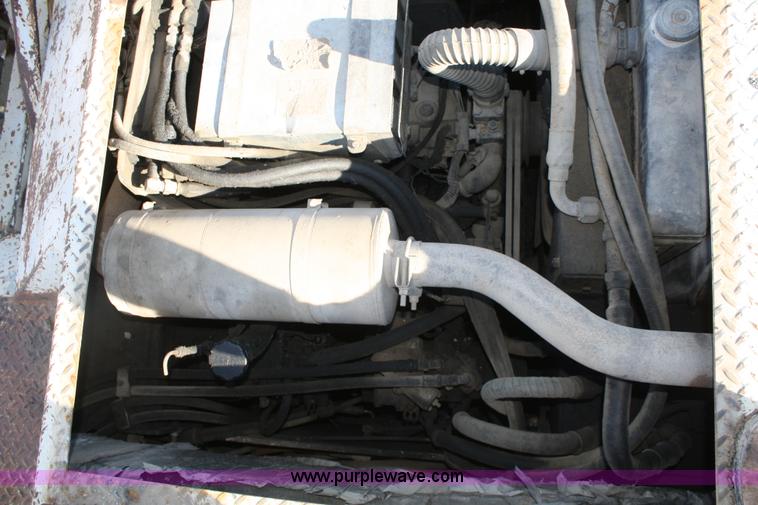 image for item A6626 1991 Cedarapids CR561 asphalt paver