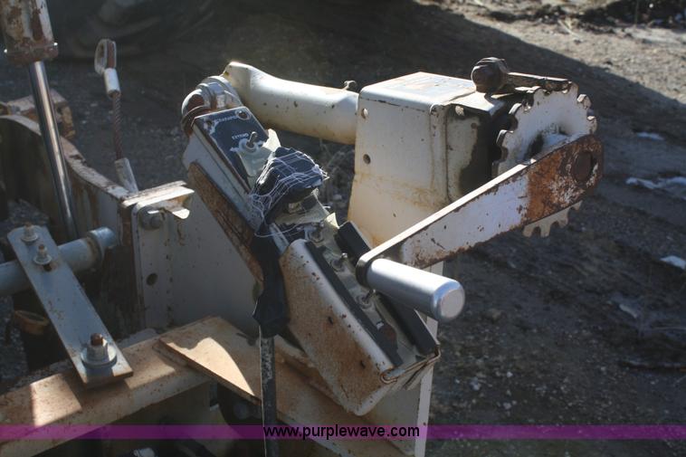 image for item A6626 1991 Cedarapids CR561 asphalt paver