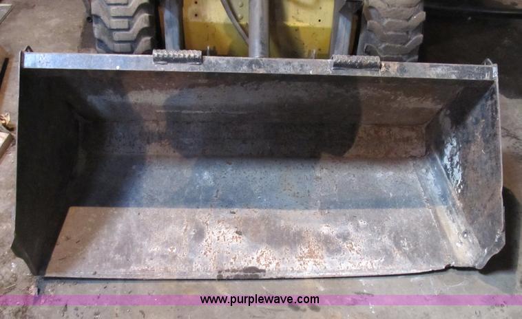 image for item B2528 1992 New Holland L454 skid steer