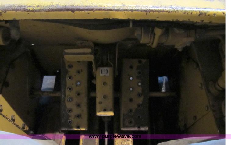 image for item B2528 1992 New Holland L454 skid steer