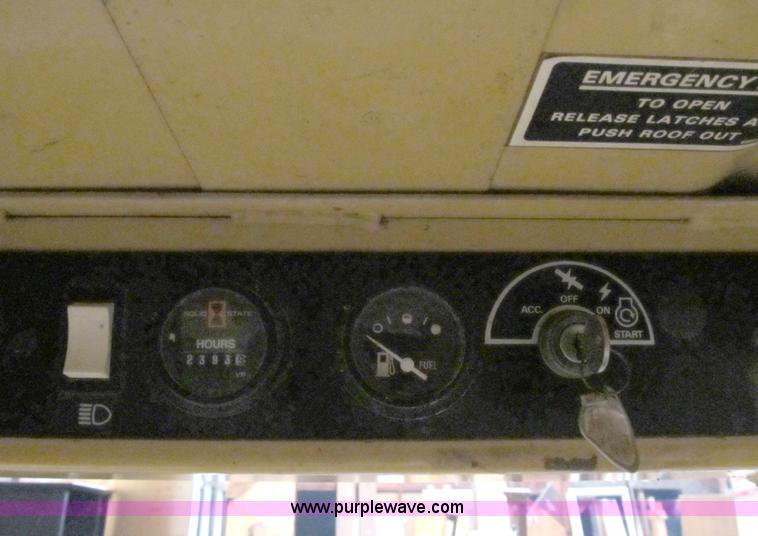 image for item B2528 1992 New Holland L454 skid steer