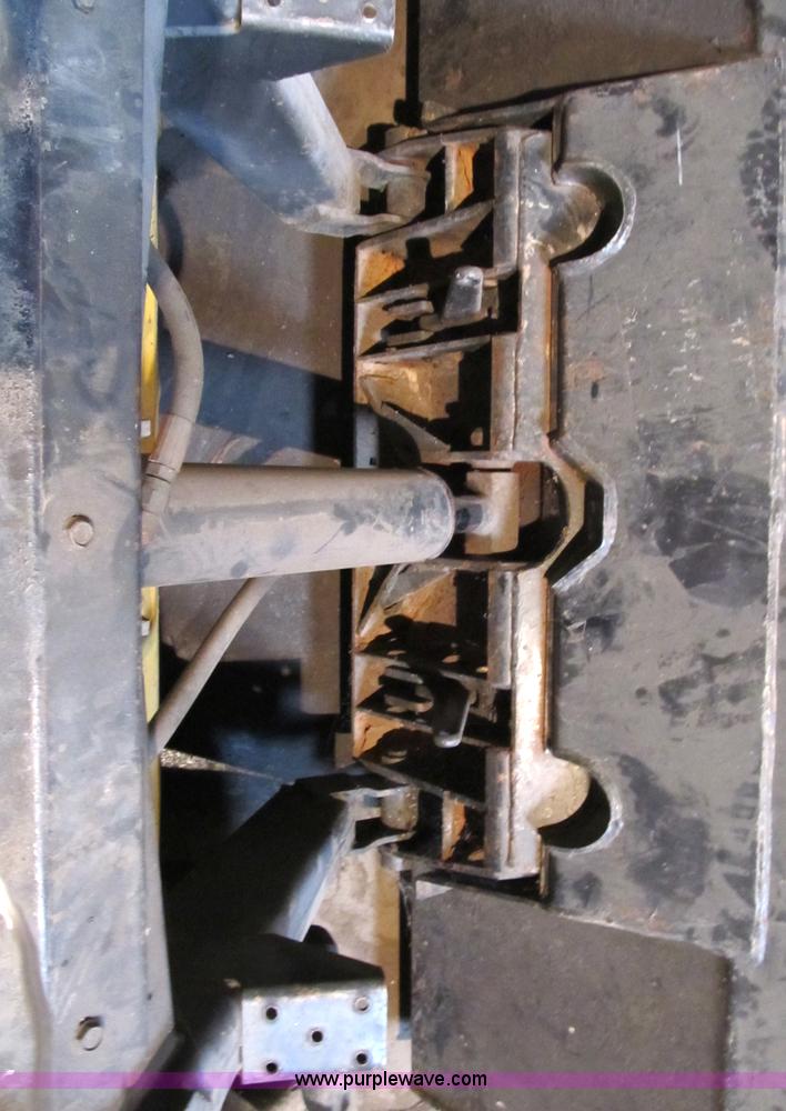 image for item B2528 1992 New Holland L454 skid steer