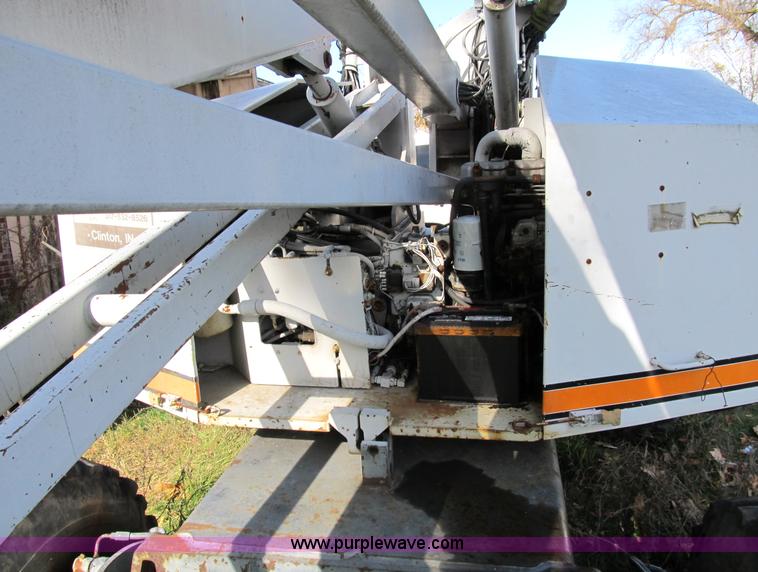 image for item B2529 1988 Simon-aerials AT60C knuckle boom lift