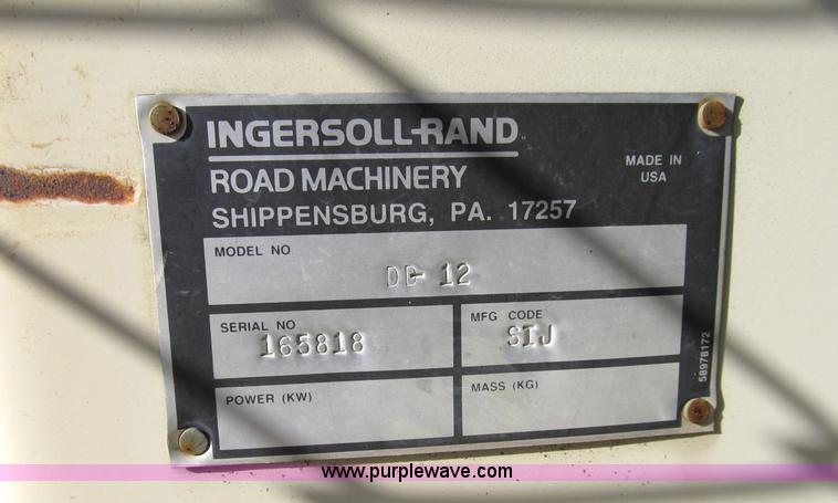 image for item B2558 2000 Ingersoll Rand DD12 vibratory smooth drum roller