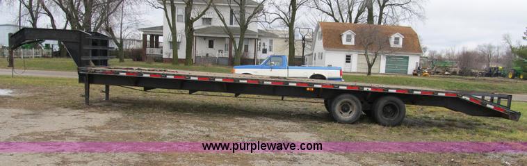 image for item B2566 2002 Rocking Chair 36' gooseneck trailer
