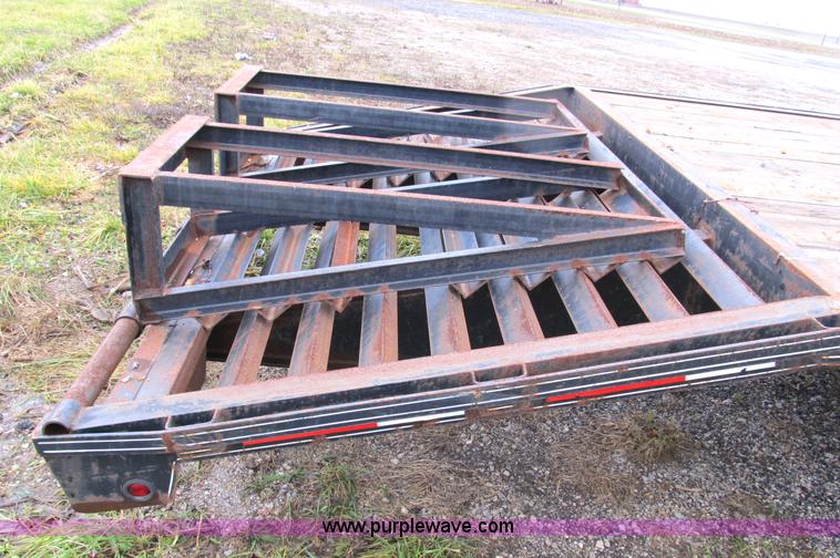 image for item B2566 2002 Rocking Chair 36' gooseneck trailer