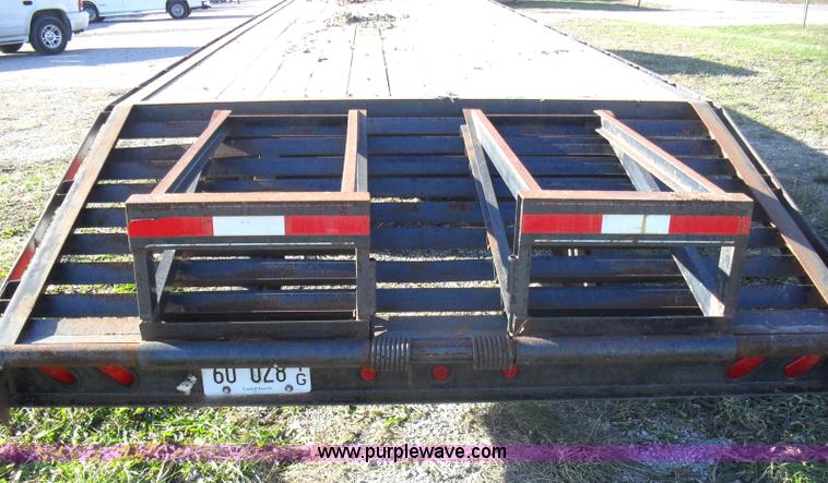 image for item B2566 2002 Rocking Chair 36' gooseneck trailer