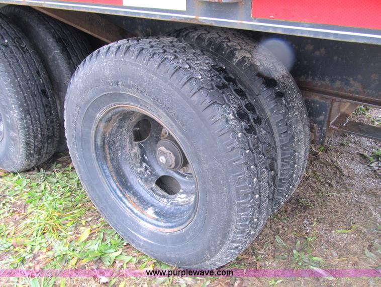 image for item B2566 2002 Rocking Chair 36' gooseneck trailer