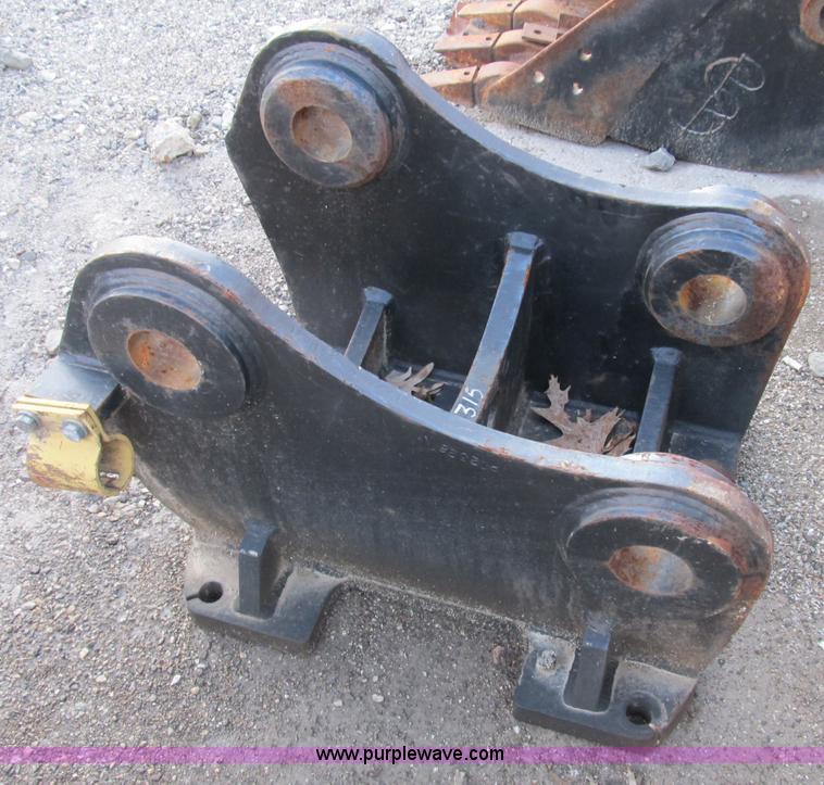 image for item B2571 Caterpillar 315 equipment coupler attachment