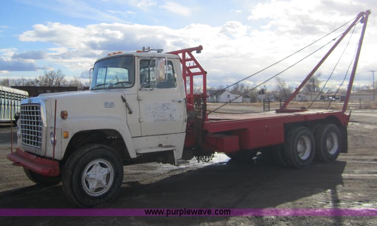 image for item B3157 1970 Ford 8000 winch pole truck