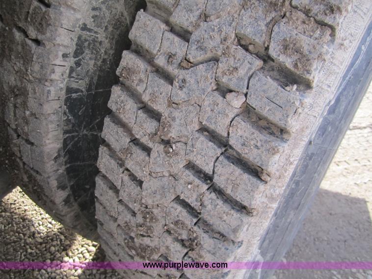 image for item B3157 1970 Ford 8000 winch pole truck