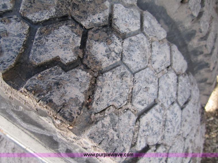 image for item B3157 1970 Ford 8000 winch pole truck