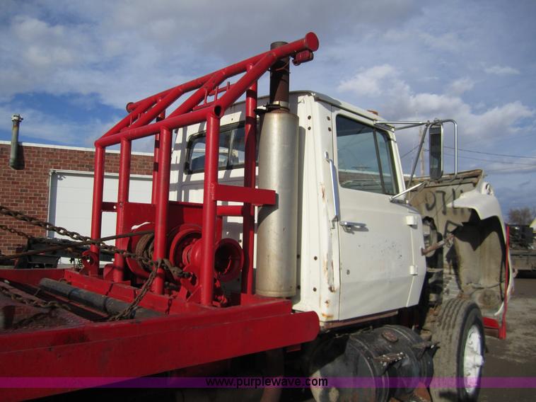 image for item B3157 1970 Ford 8000 winch pole truck