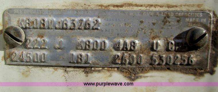 image for item B3157 1970 Ford 8000 winch pole truck