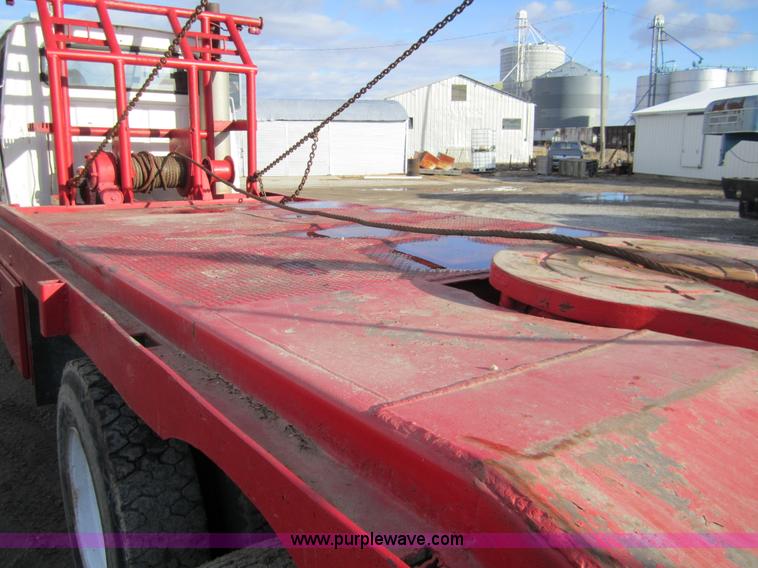 image for item B3157 1970 Ford 8000 winch pole truck