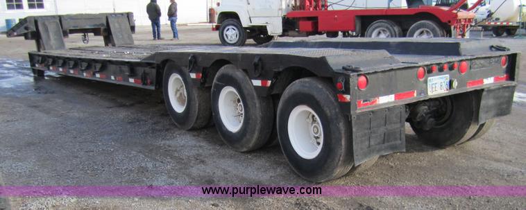 image for item B3158 1970 Hyster 41' neck fold trailer