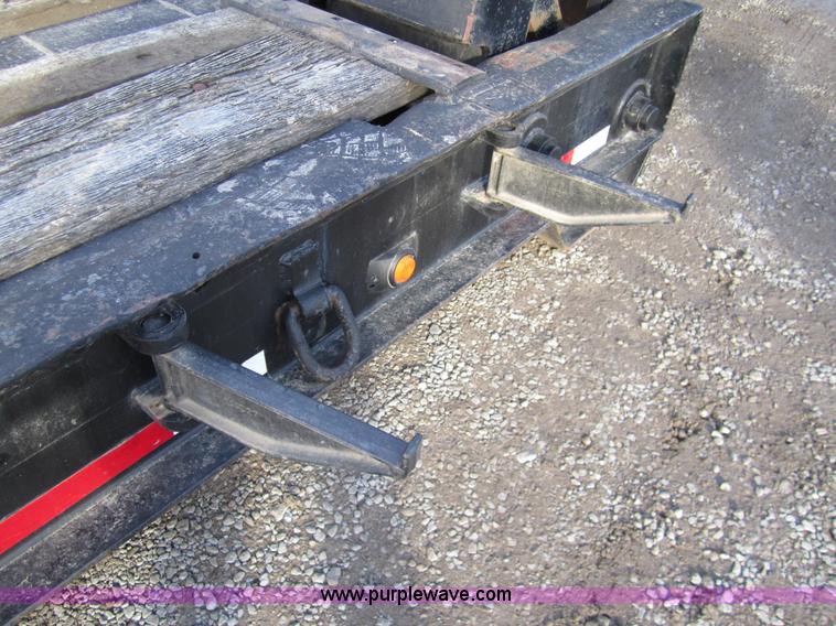 image for item B3158 1970 Hyster 41' neck fold trailer
