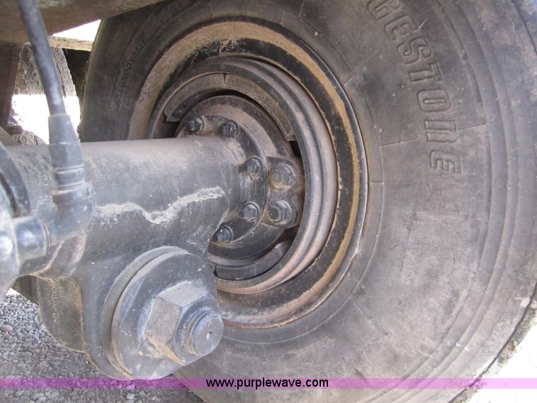 image for item B3158 1970 Hyster 41' neck fold trailer