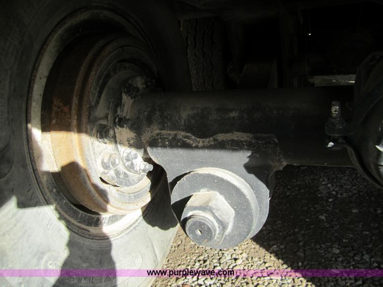 image for item B3158 1970 Hyster 41' neck fold trailer