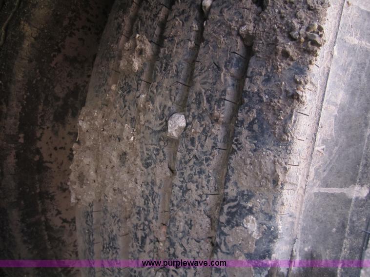 image for item B3158 1970 Hyster 41' neck fold trailer