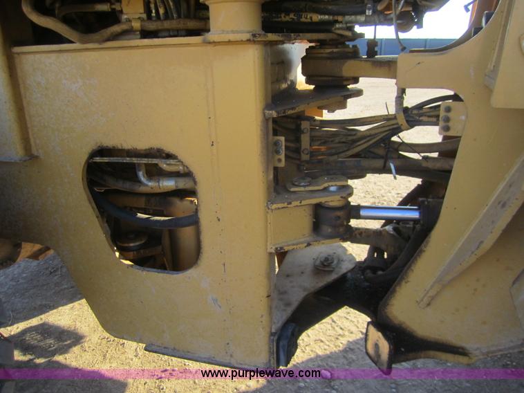 image for item B5538 1995 Caterpillar 938F wheel loader