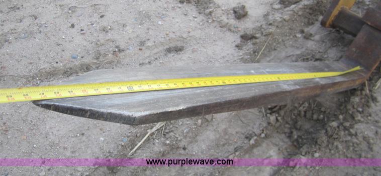 image for item B5557 Balderson pallet forks