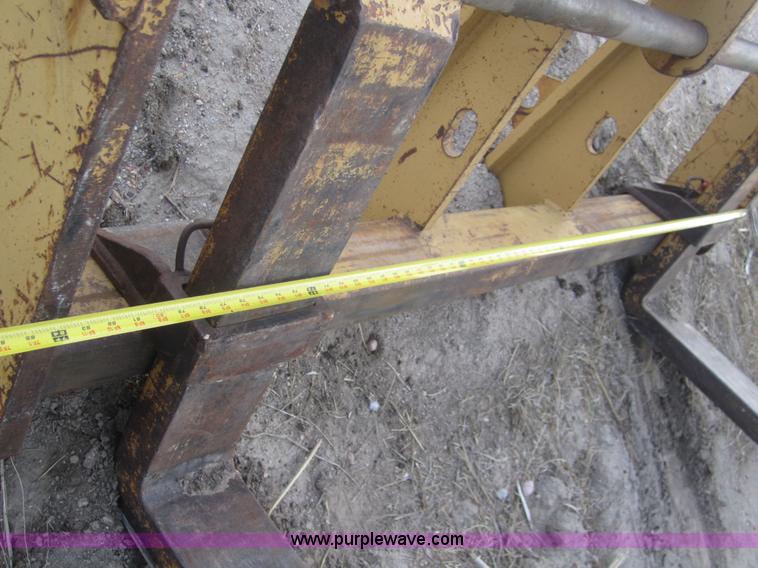 image for item B5557 Balderson pallet forks