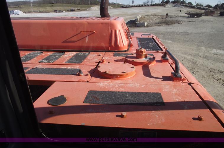 image for item B6044 1999 Hitachi EX450LC-5 excavator