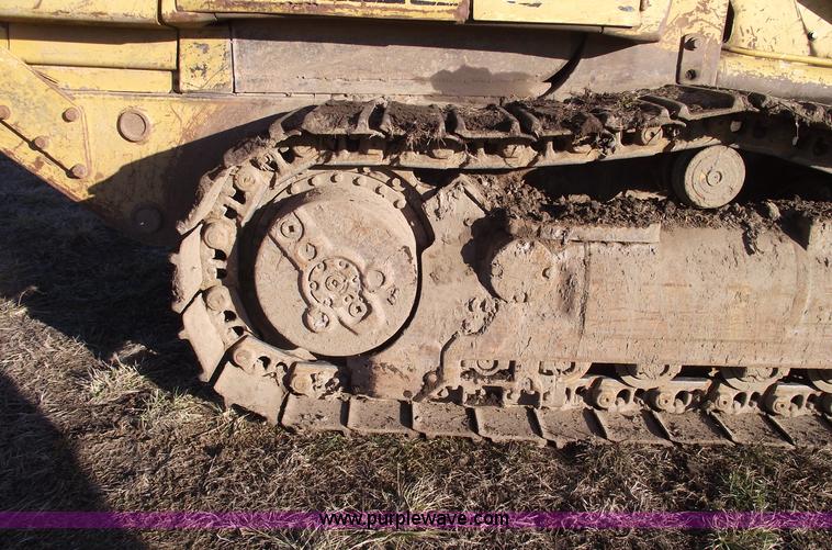 image for item B6046 1995 Caterpillar 963B track loader