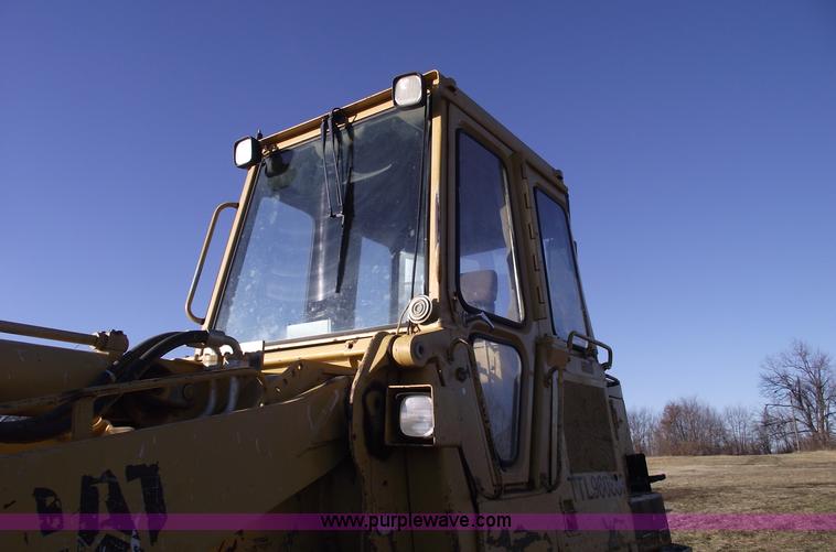 image for item B6046 1995 Caterpillar 963B track loader