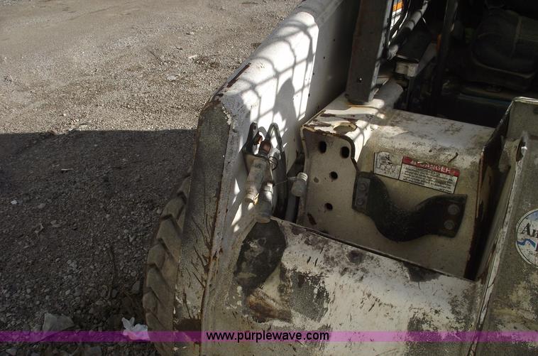 image for item B6059 1995 Bobcat 853H skid steer