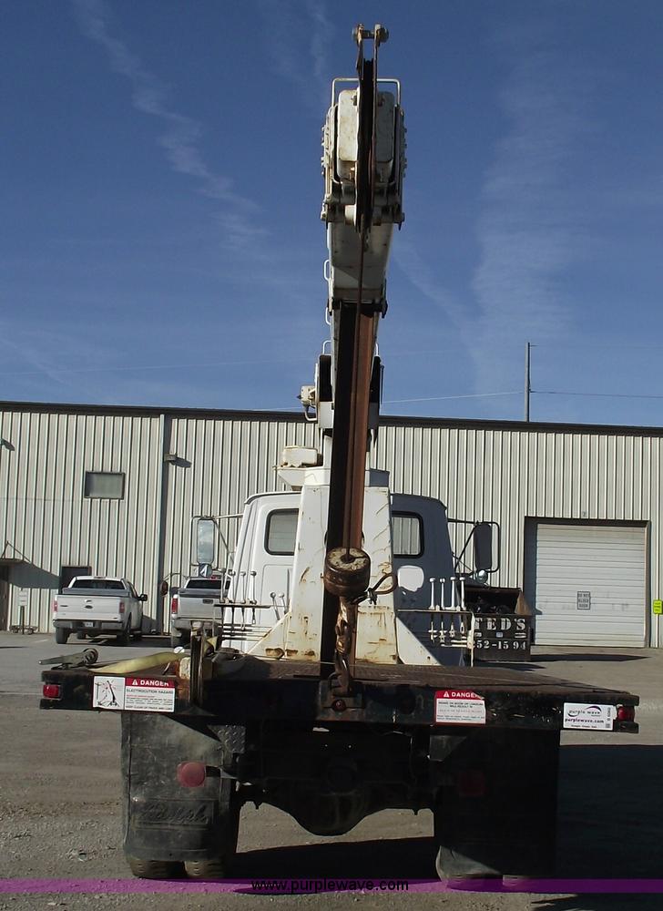 image for item B6060 1974 Ford F700 boom truck