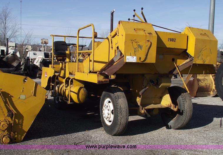 image for item B6061 Entyre chat spreader