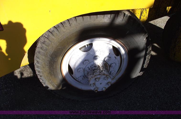 image for item B6061 Entyre chat spreader